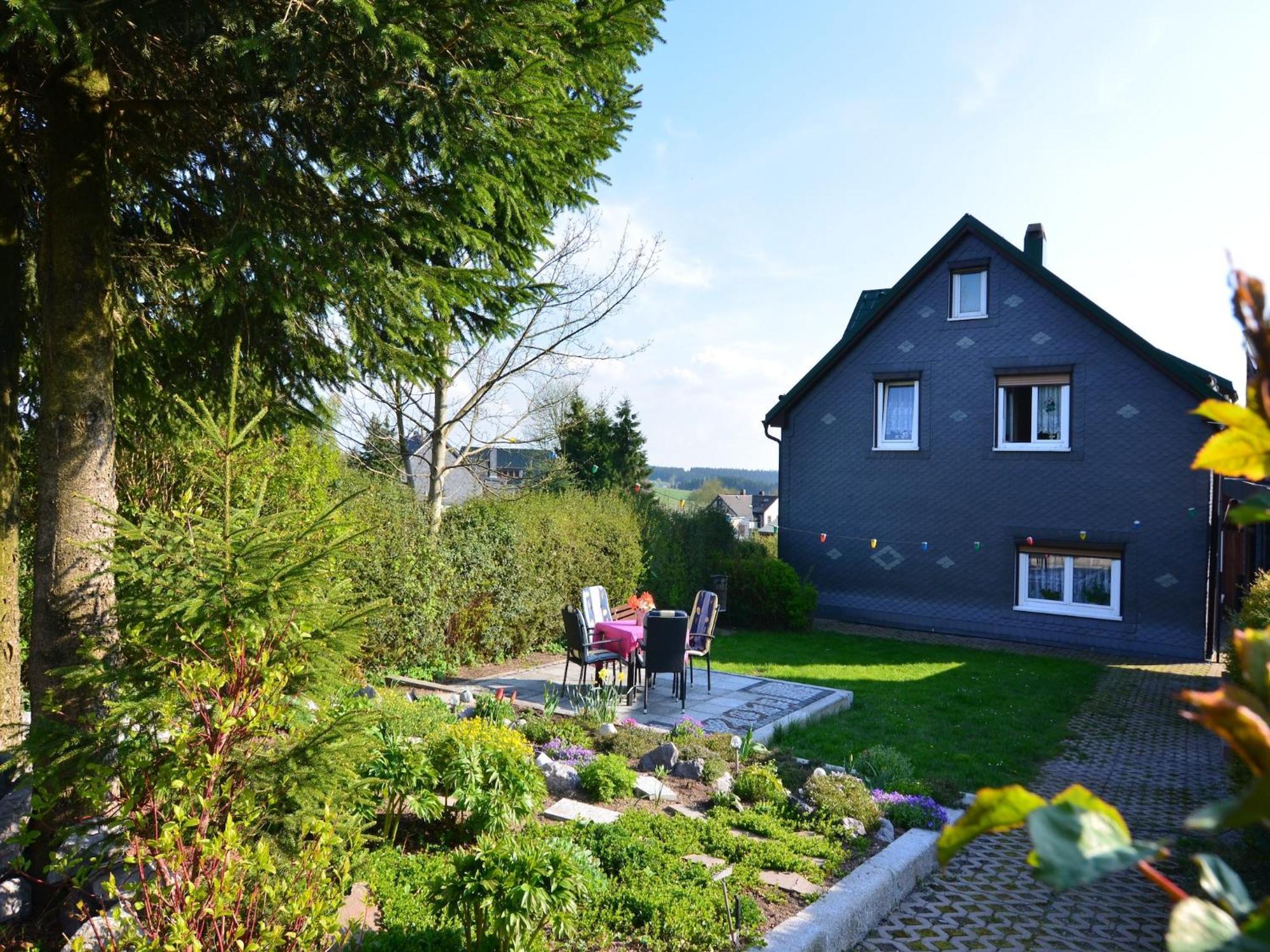 Holiday Home In Neustadt Am Rennsteig With Pond Exterior foto
